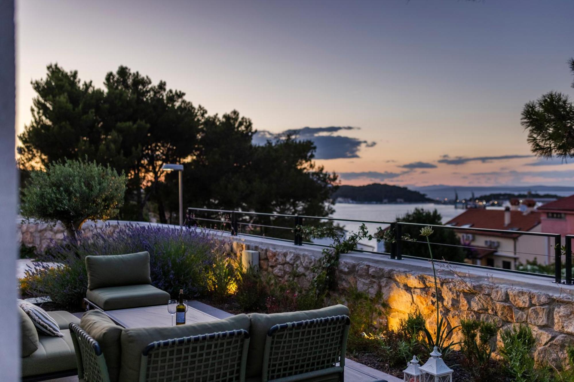 Apartments Olea Малий Лошинь Екстер'єр фото